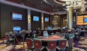 Antarmuka aplikasi mobile mastertogel menampilkan meja live casino dan opsi pembayaran